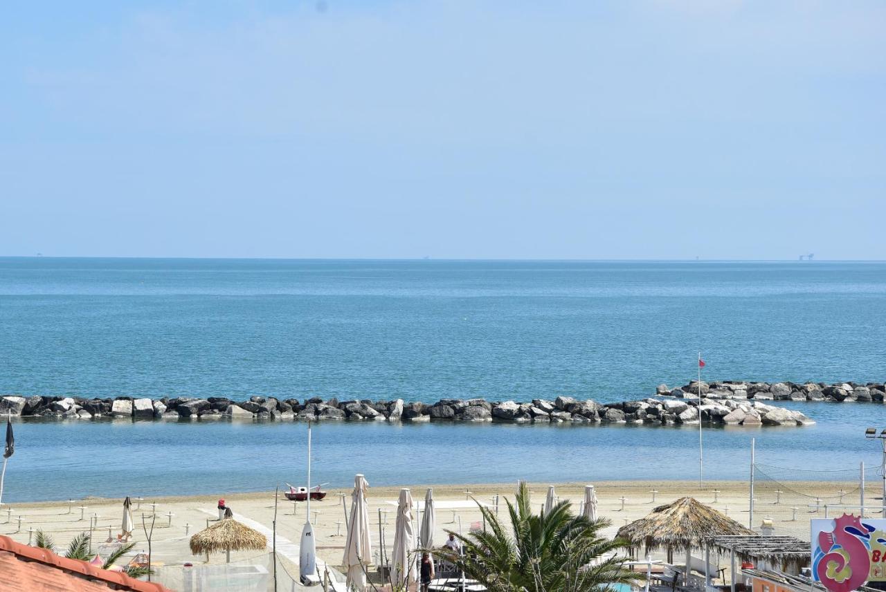Hotel Crisvan Rimini Eksteriør bilde