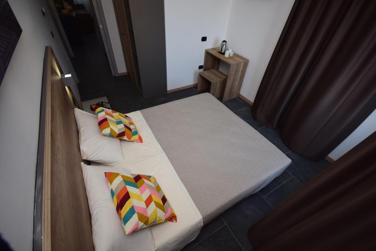 Hotel Crisvan Rimini Eksteriør bilde