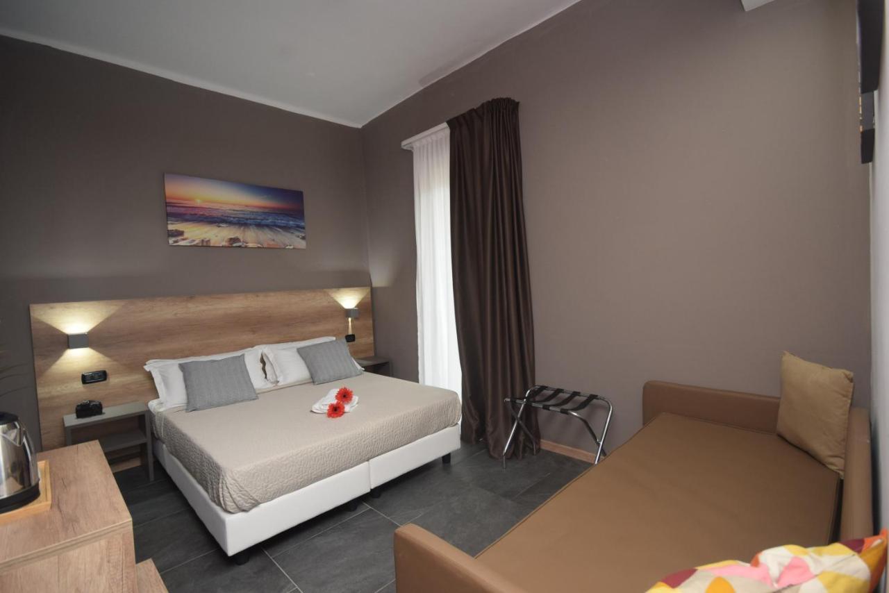 Hotel Crisvan Rimini Eksteriør bilde
