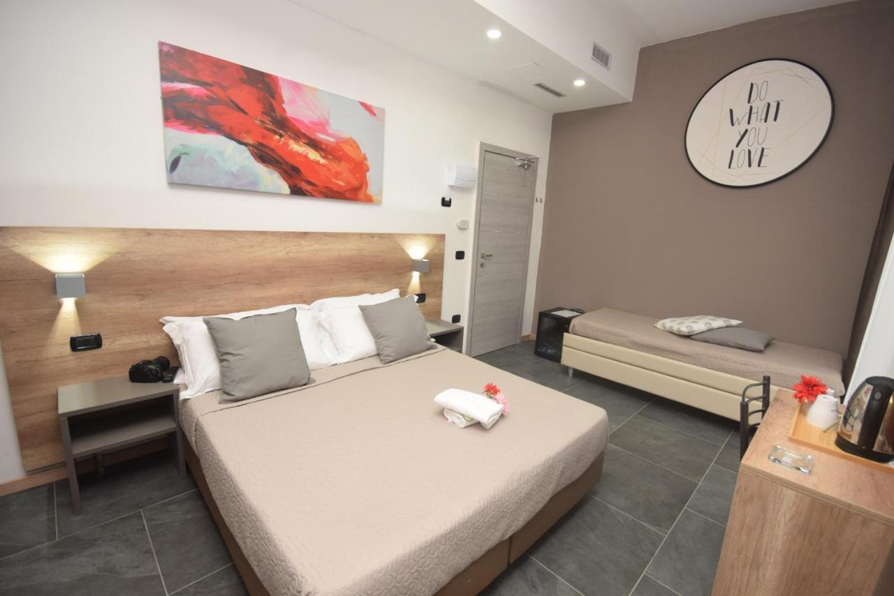 Hotel Crisvan Rimini Eksteriør bilde