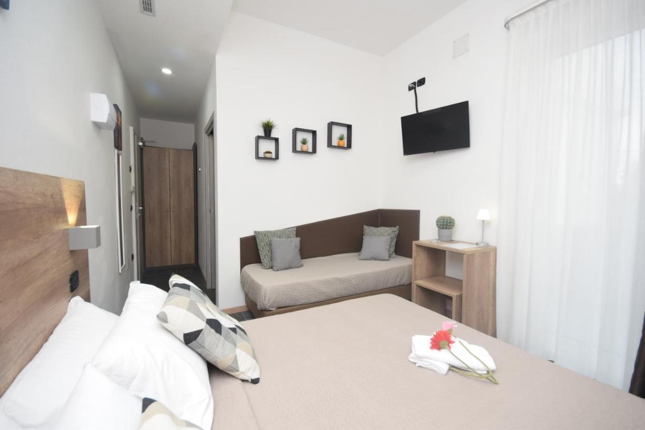 Hotel Crisvan Rimini Eksteriør bilde
